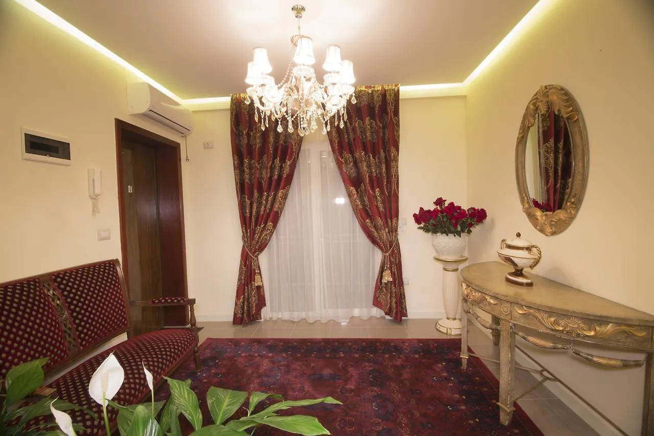 Vila Tako - Hotel Tirana 0*,